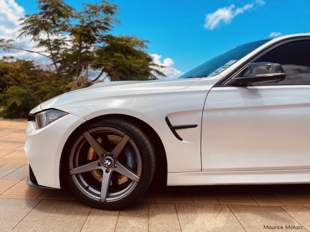 BMW 328i in Mauritius