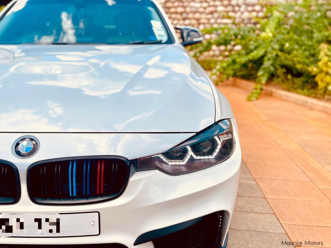 BMW 328i in Mauritius