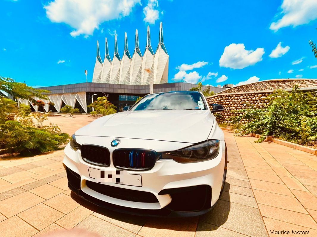 BMW 328i in Mauritius