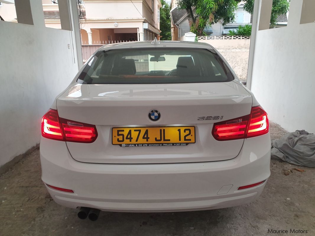 BMW 328i in Mauritius