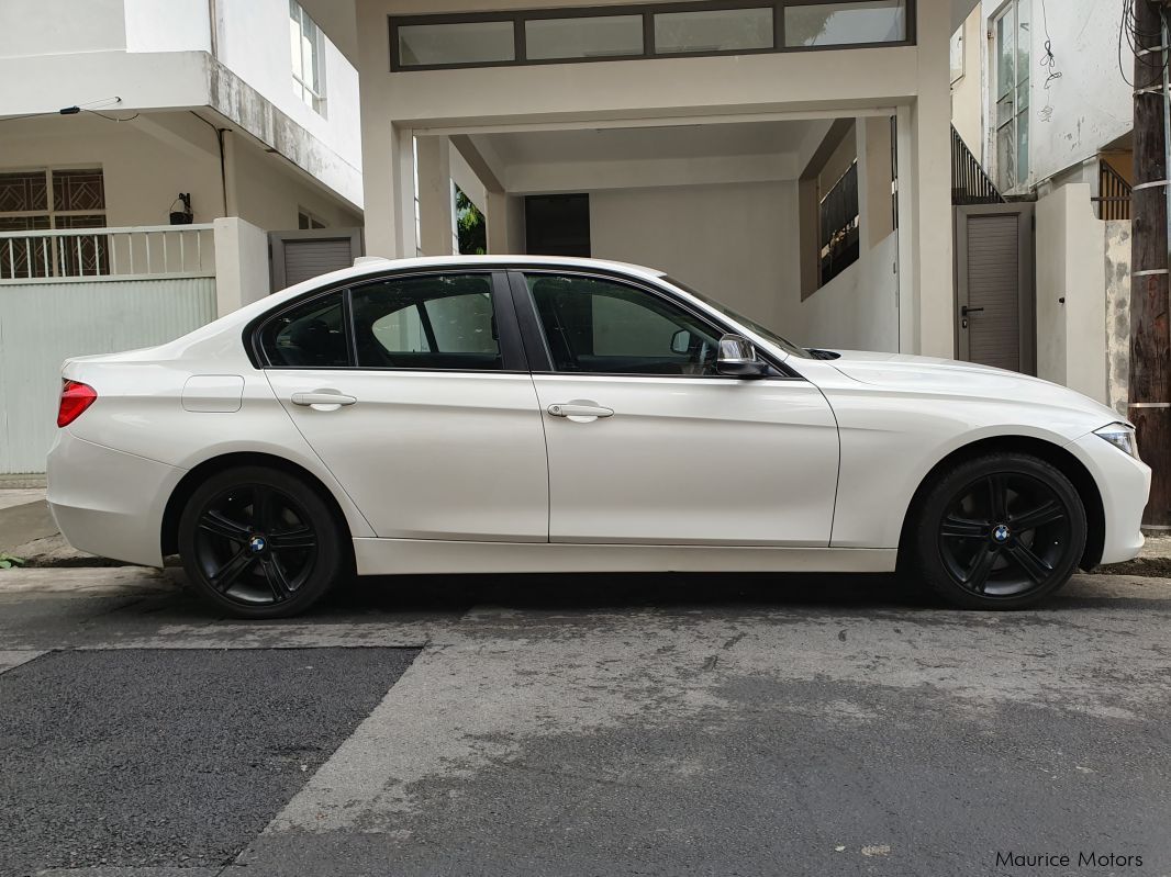 BMW 328i in Mauritius