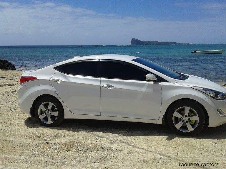 Hyundai Elantra 1.6 GLS in Mauritius