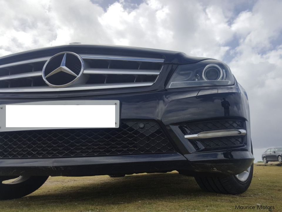 Mercedes-Benz C180 KOMPRESSOR AMG in Mauritius