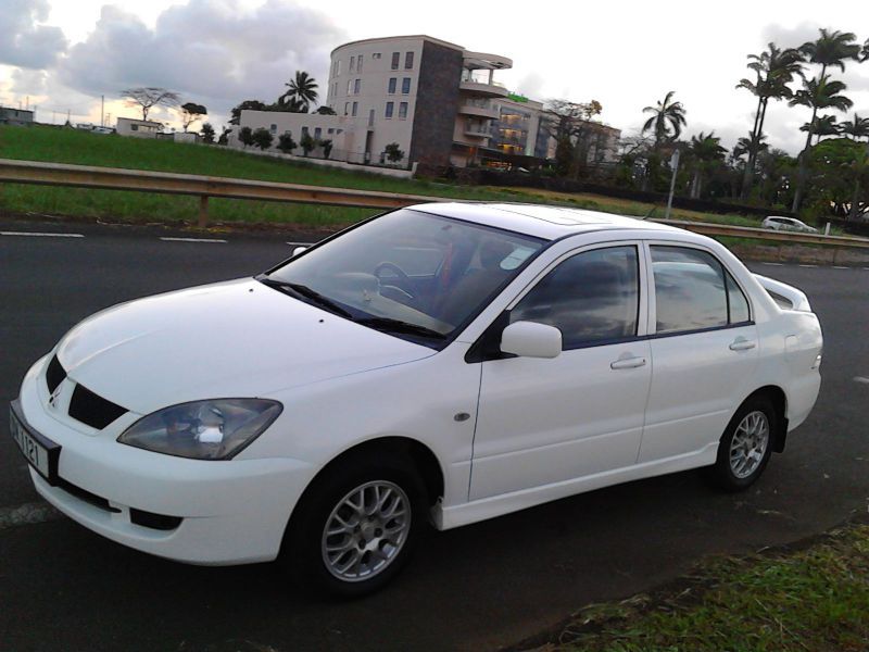 Mitsubishi lancer glx