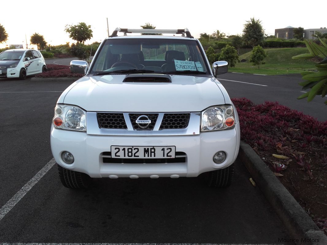 Nissan Hardbody 2x4 differential lock in Mauritius