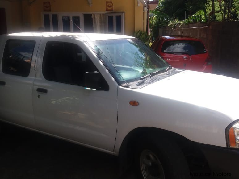 Nissan NP 300 in Mauritius