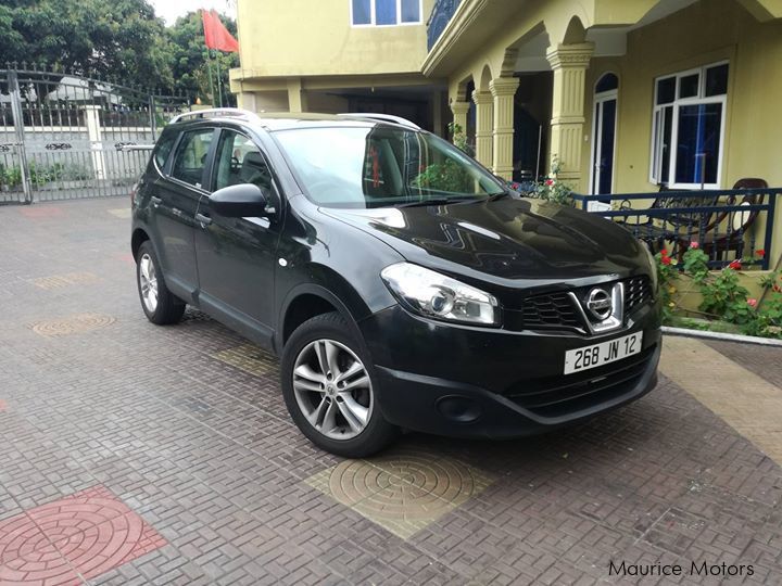 Nissan Qashqai+2 in Mauritius