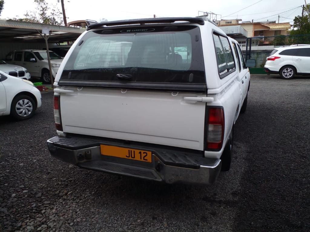 Nissan navara in Mauritius