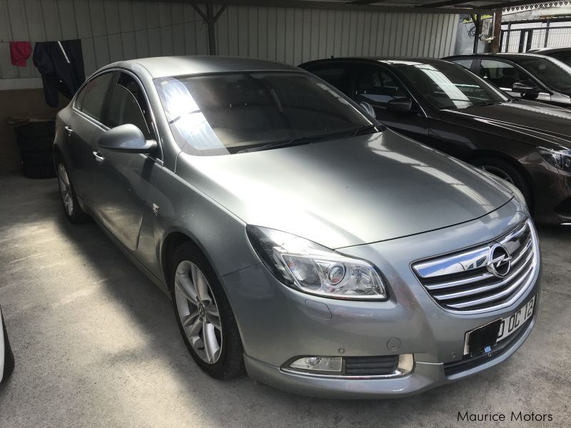 Opel INSIGNIA - DARK GRAY in Mauritius