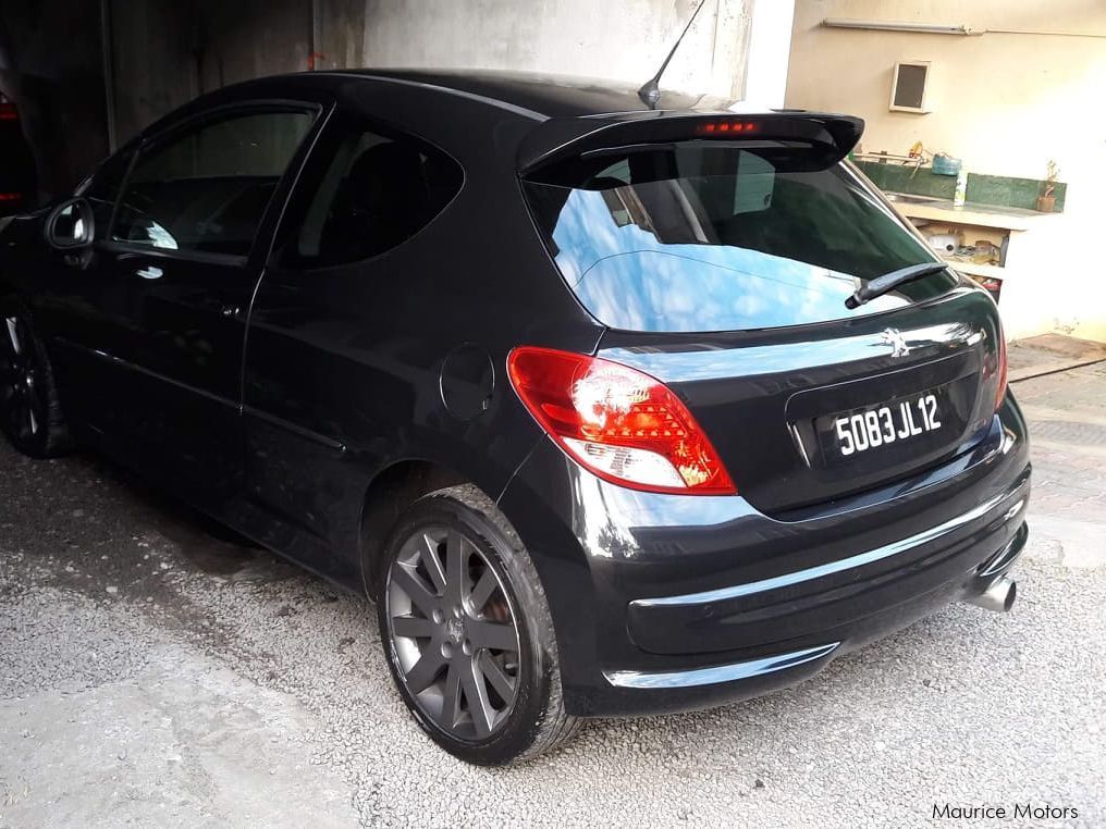 Peugeot 207 GTI in Mauritius