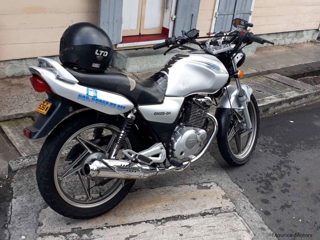 Used Suzuki EN 125 | 2012 EN 125 for sale | Riviere Du Rempart Suzuki ...