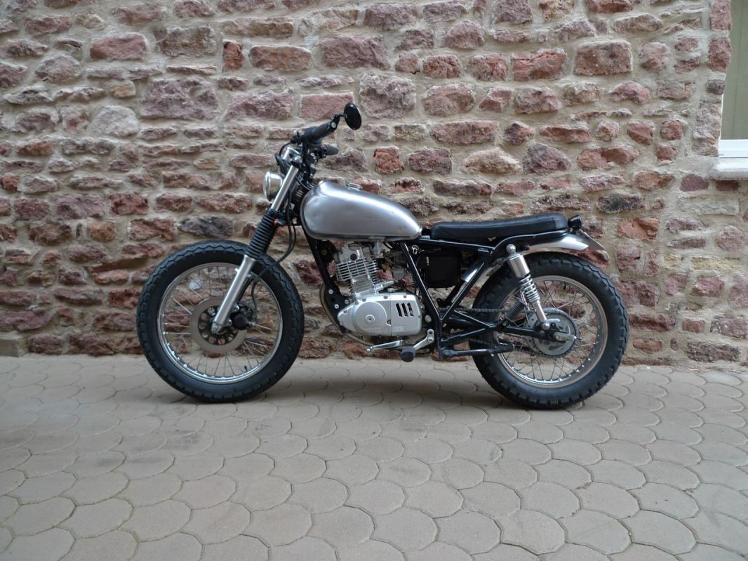 suzuki gn 125 price