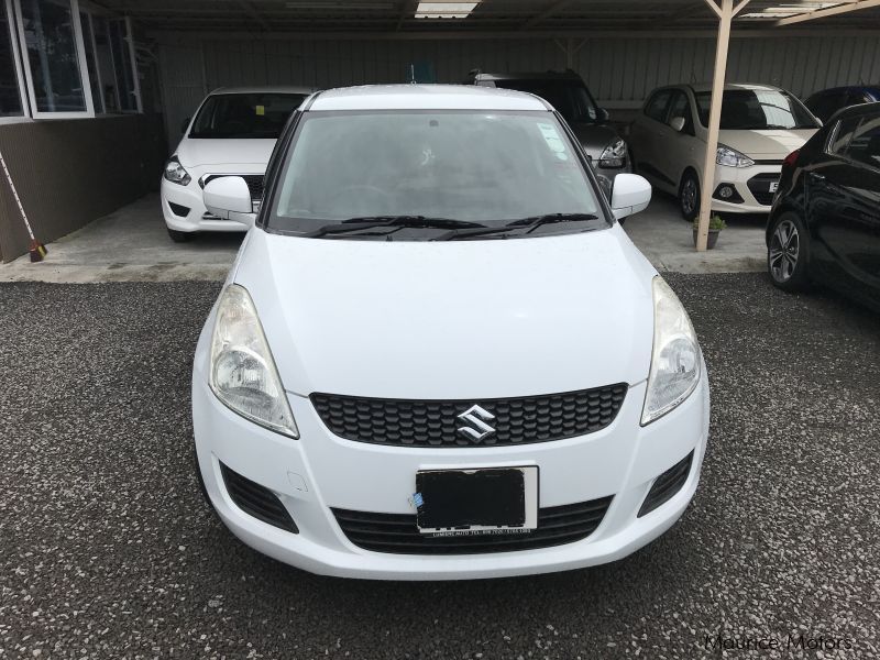 Suzuki SWIFT - WHITE in Mauritius