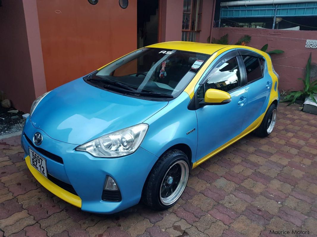 2 toyota aqua