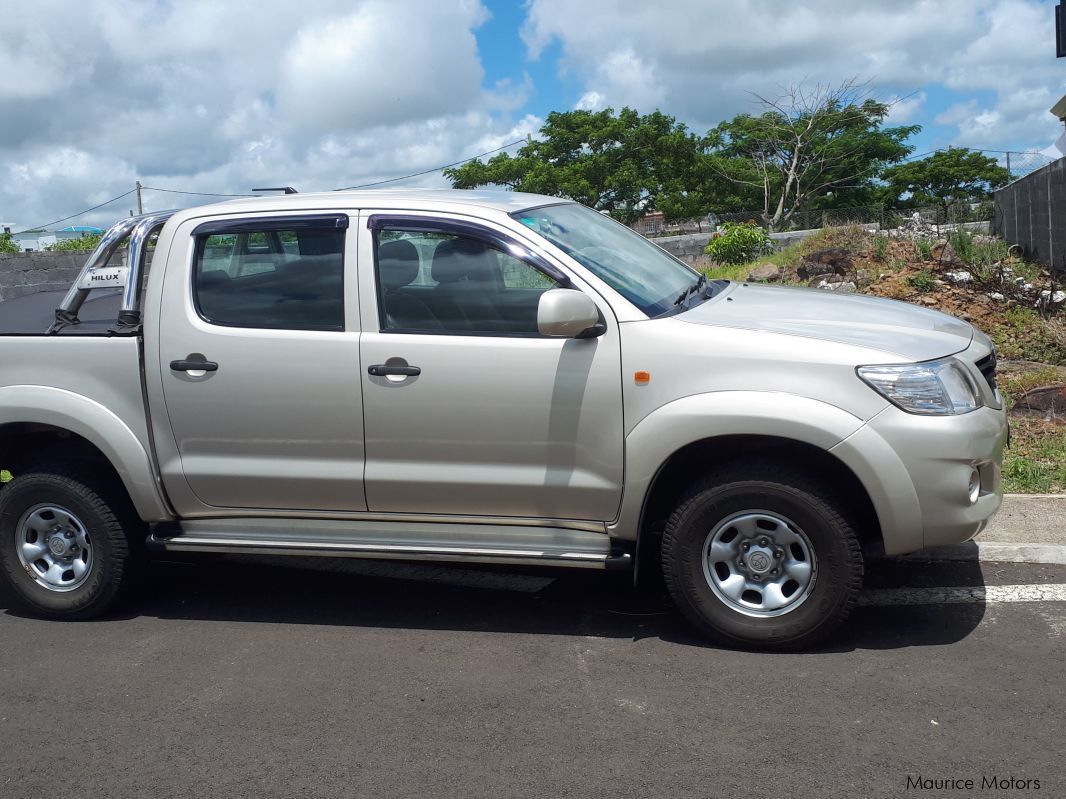 Toyota Hilux 2x4 in Mauritius
