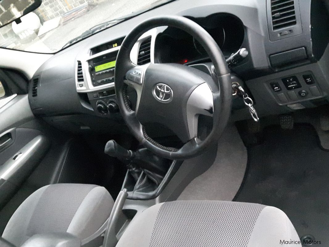 Toyota RAIDER 3.0 D4D 4X4 in Mauritius