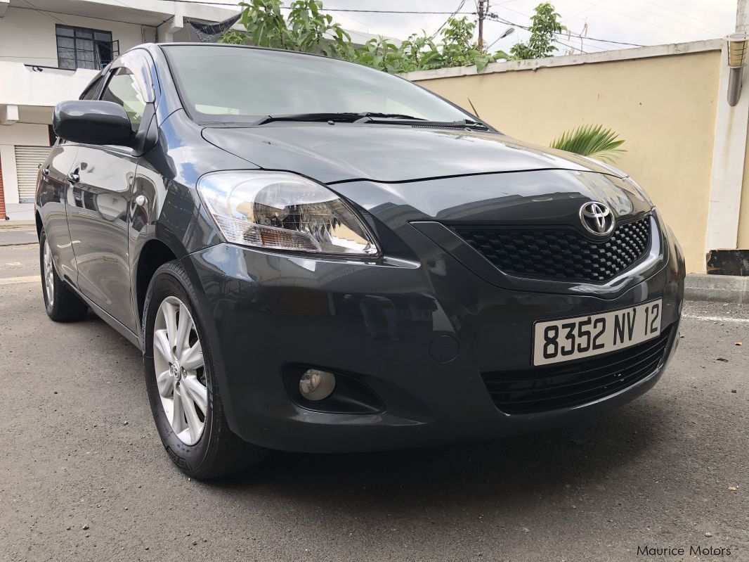 Toyota Yaris 1300cc in Mauritius