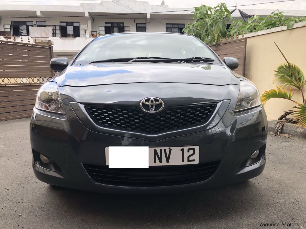 Toyota Yaris 1300cc in Mauritius