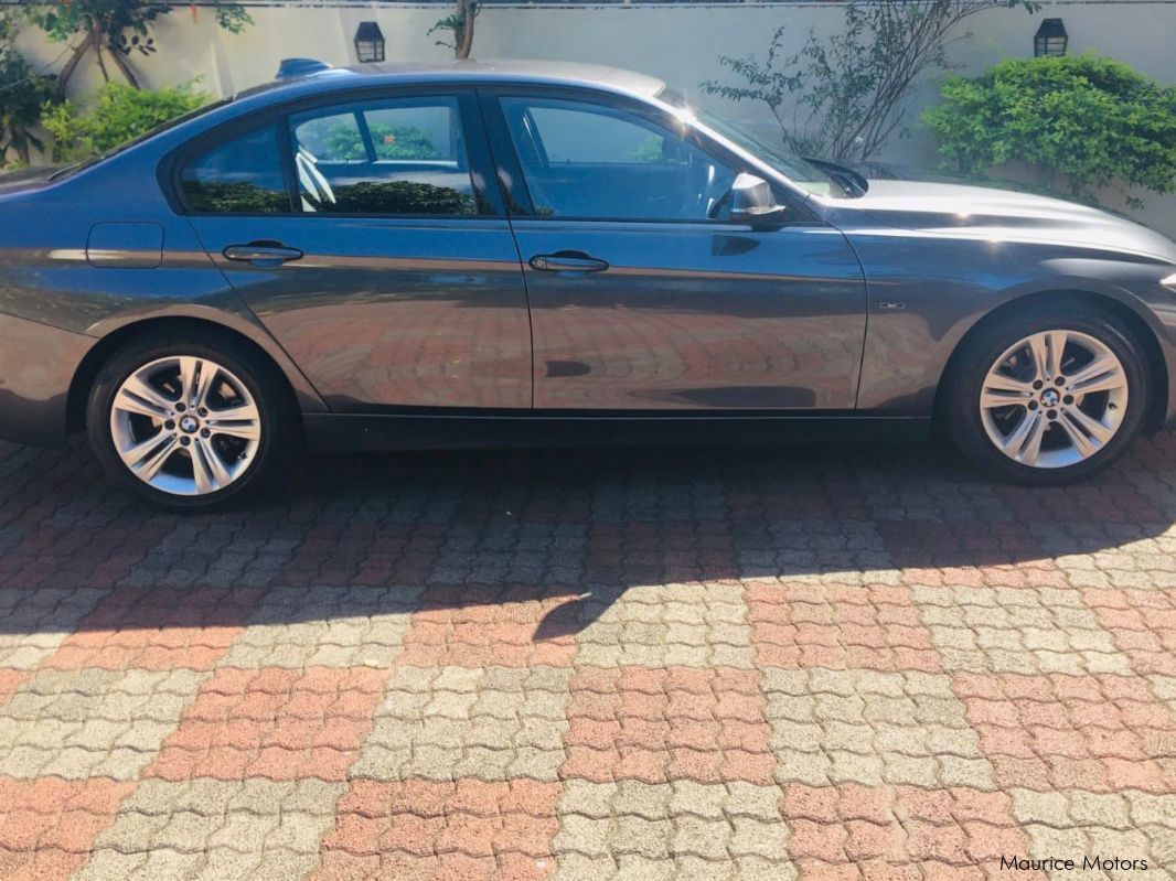 BMW 316i Sport line in Mauritius