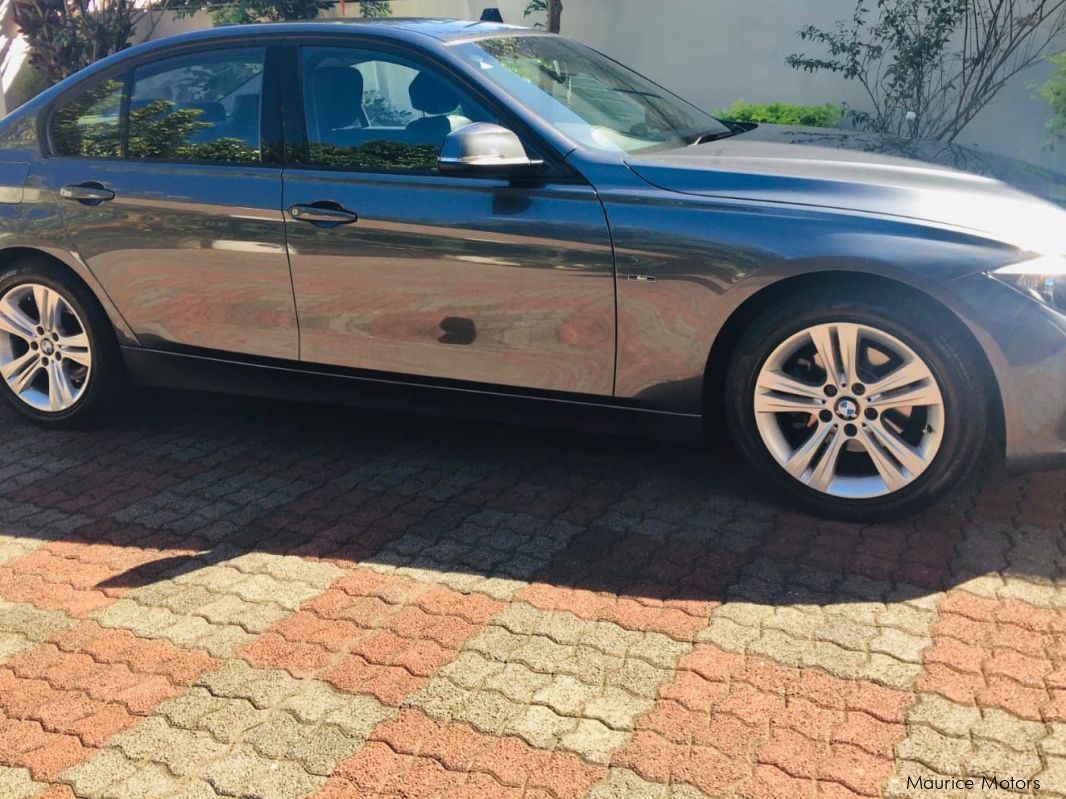 BMW 316i Sport line in Mauritius