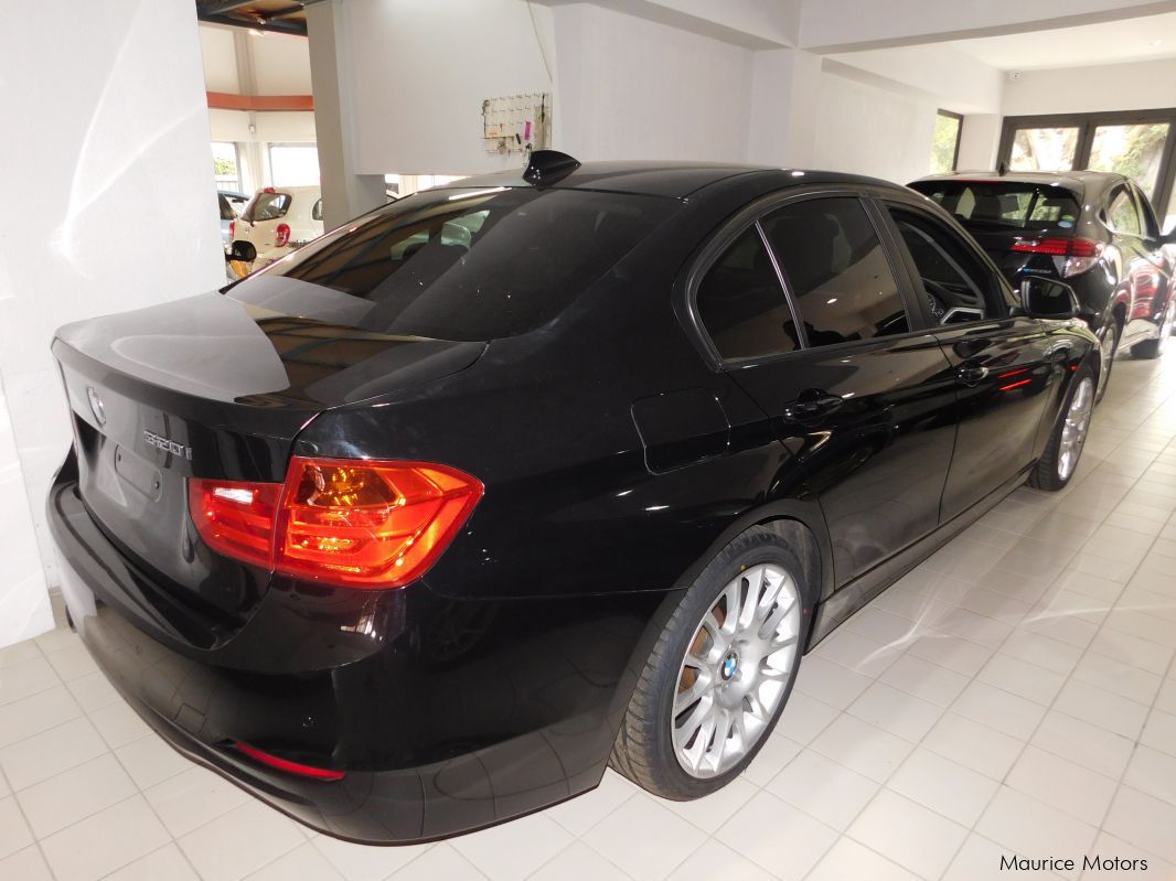 BMW 320i - BLACK  in Mauritius