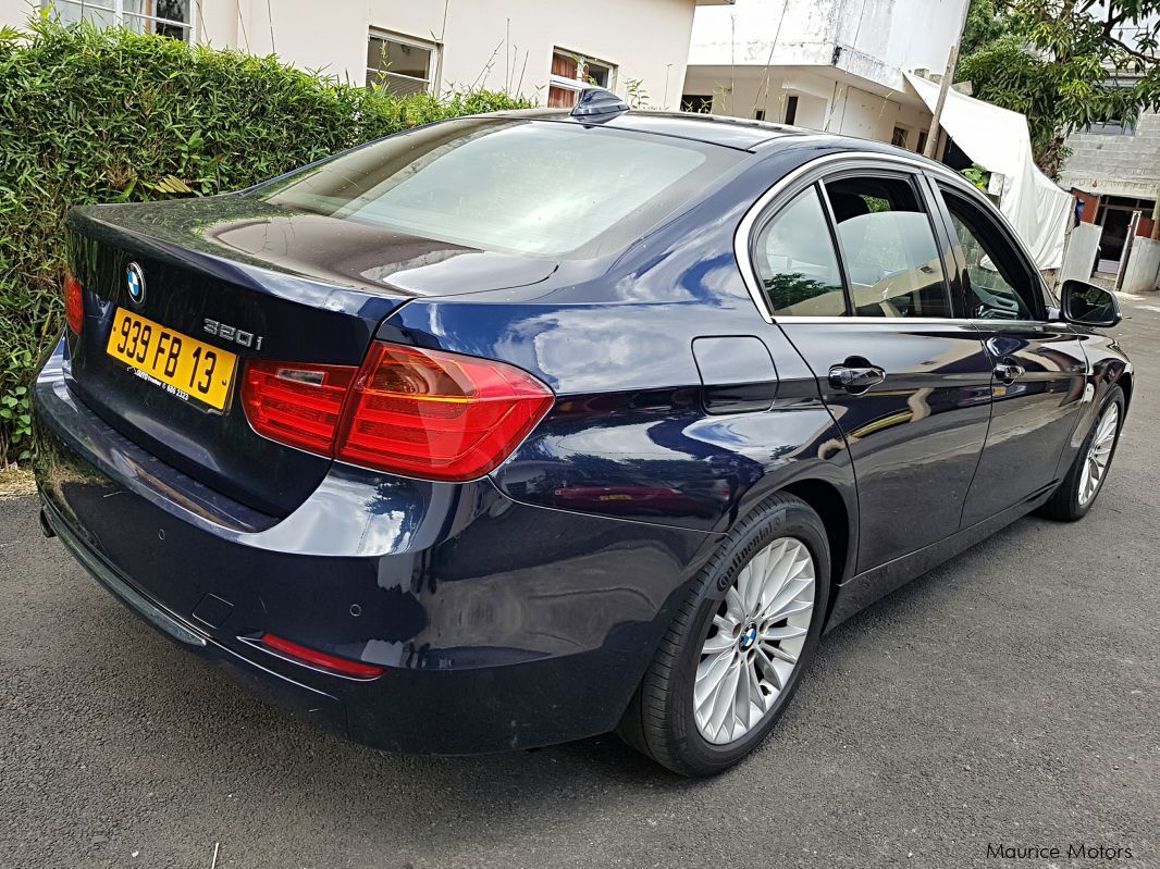 BMW 320i luxury in Mauritius