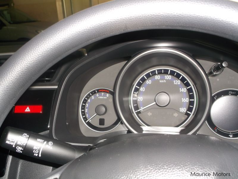 Honda FIT - BROWN BRONZE MET in Mauritius
