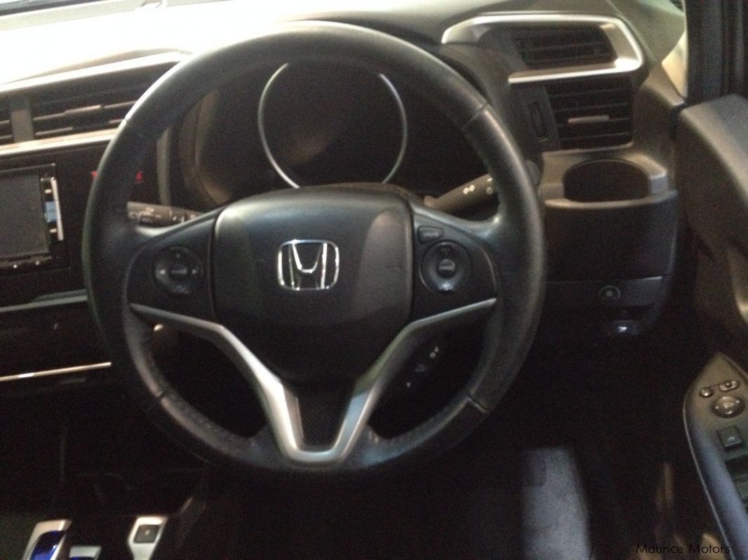 Honda FIT - HYBRID - DARK SILVER in Mauritius