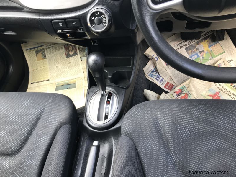 Honda FIT - WHITE in Mauritius