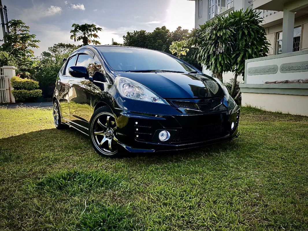 Honda Fit - Body Kit Mugen Sports Look in Mauritius