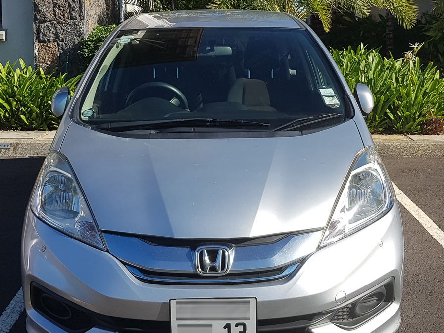 Honda fit shuttle 2013
