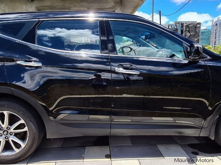 Hyundai Santa Fe in Mauritius