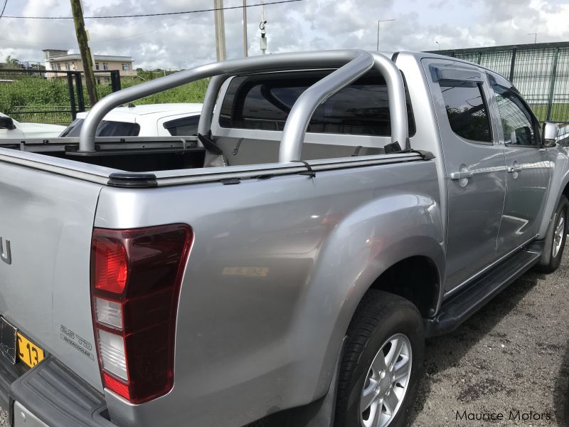 Isuzu DMAX SILVER in Mauritius