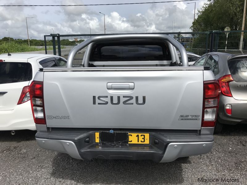 Isuzu DMAX SILVER in Mauritius