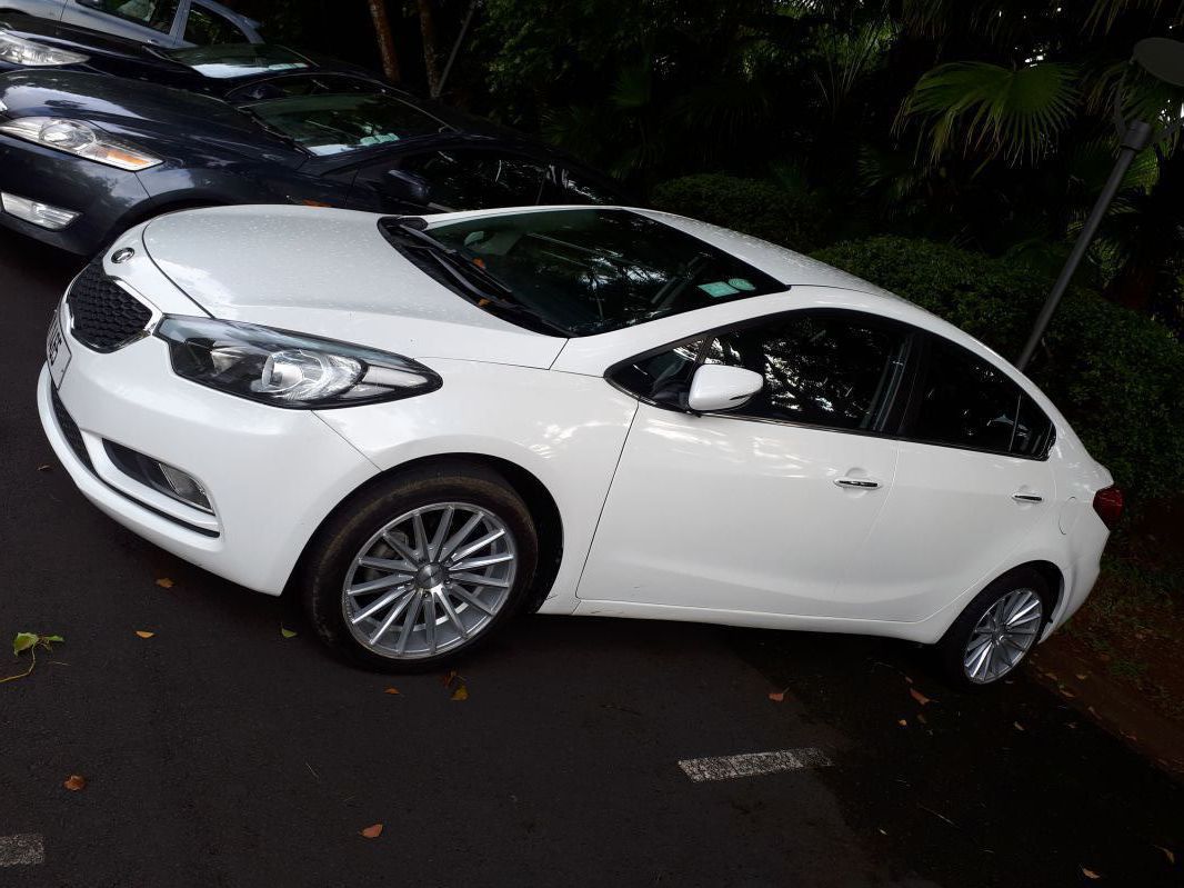 Kia cerato rs