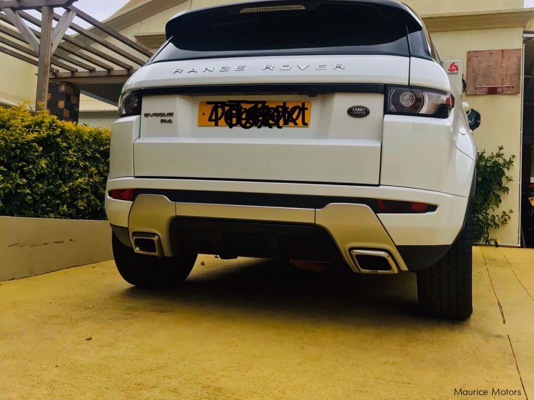 Land Rover evoque in Mauritius