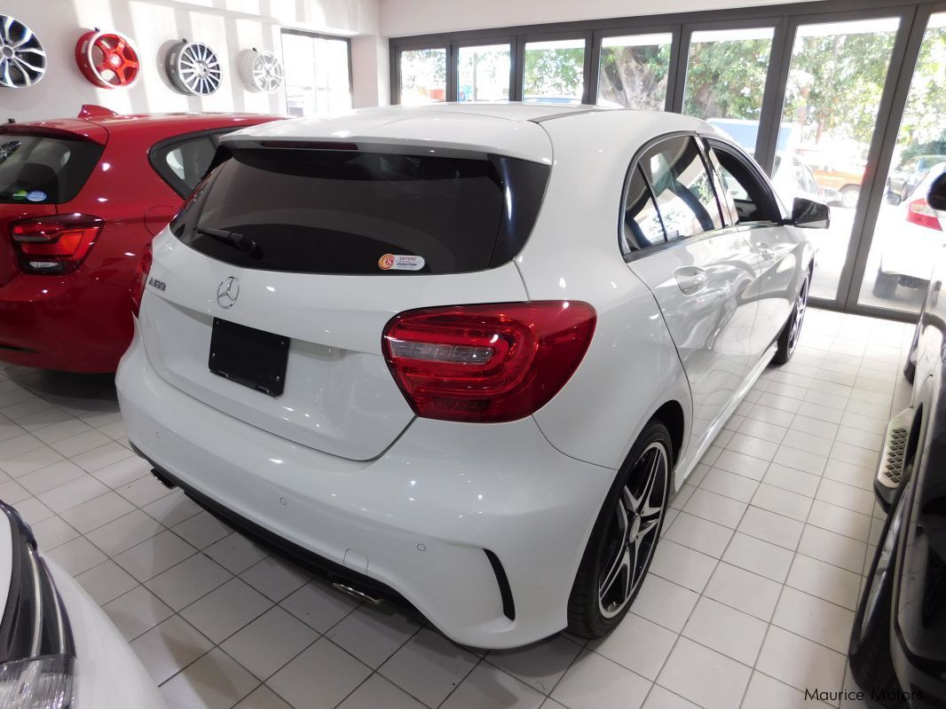 Mercedes-Benz A180 - PEARL WHITE in Mauritius