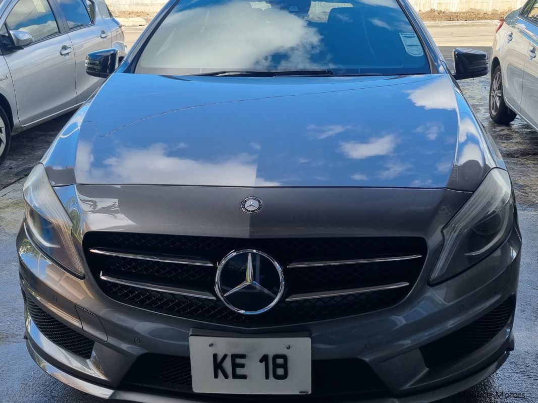 Mercedes-Benz A180 AMG PACK in Mauritius