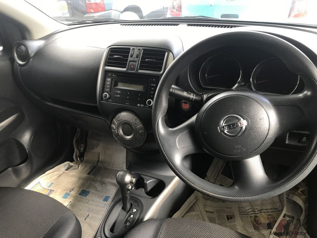 Nissan LATIO - SILVER in Mauritius