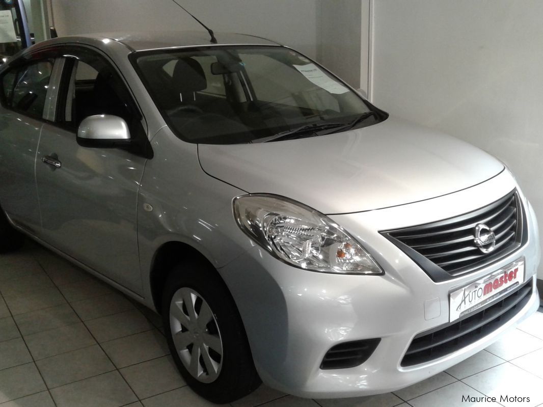 Nissan LATIO - SILVER MET in Mauritius