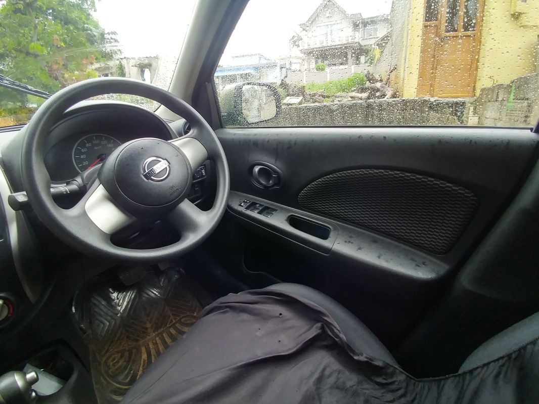 Nissan march салон