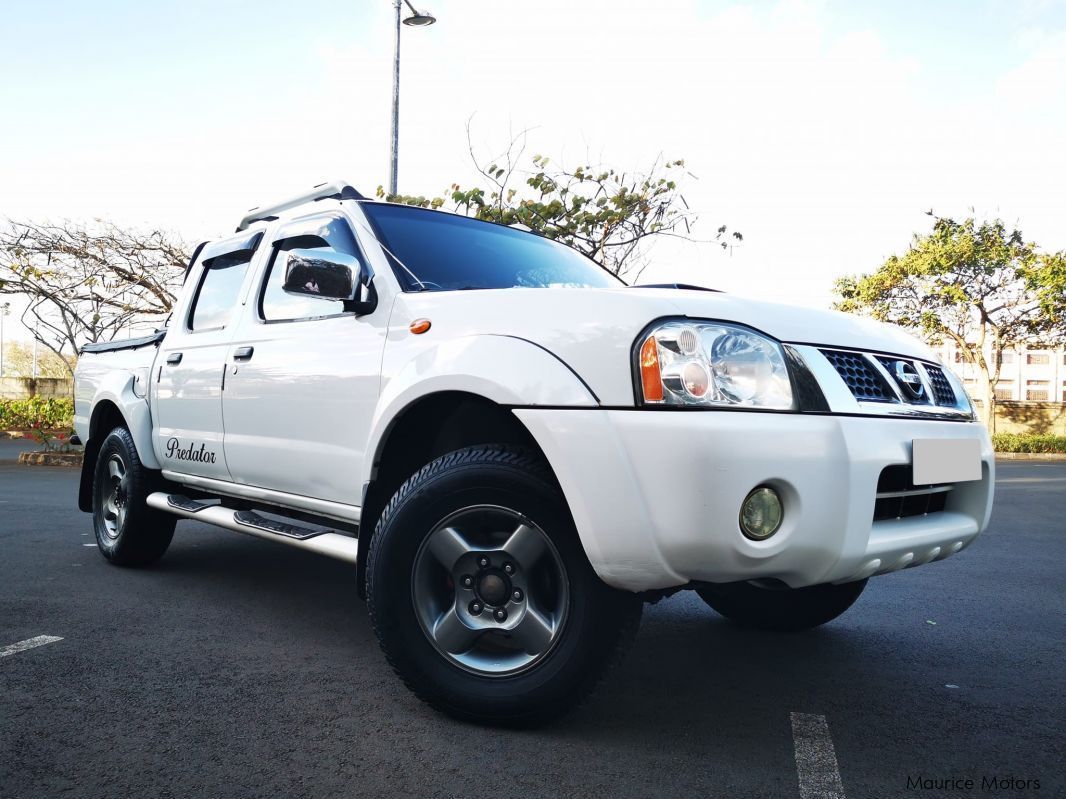 Nissan NP300 D22 in Mauritius