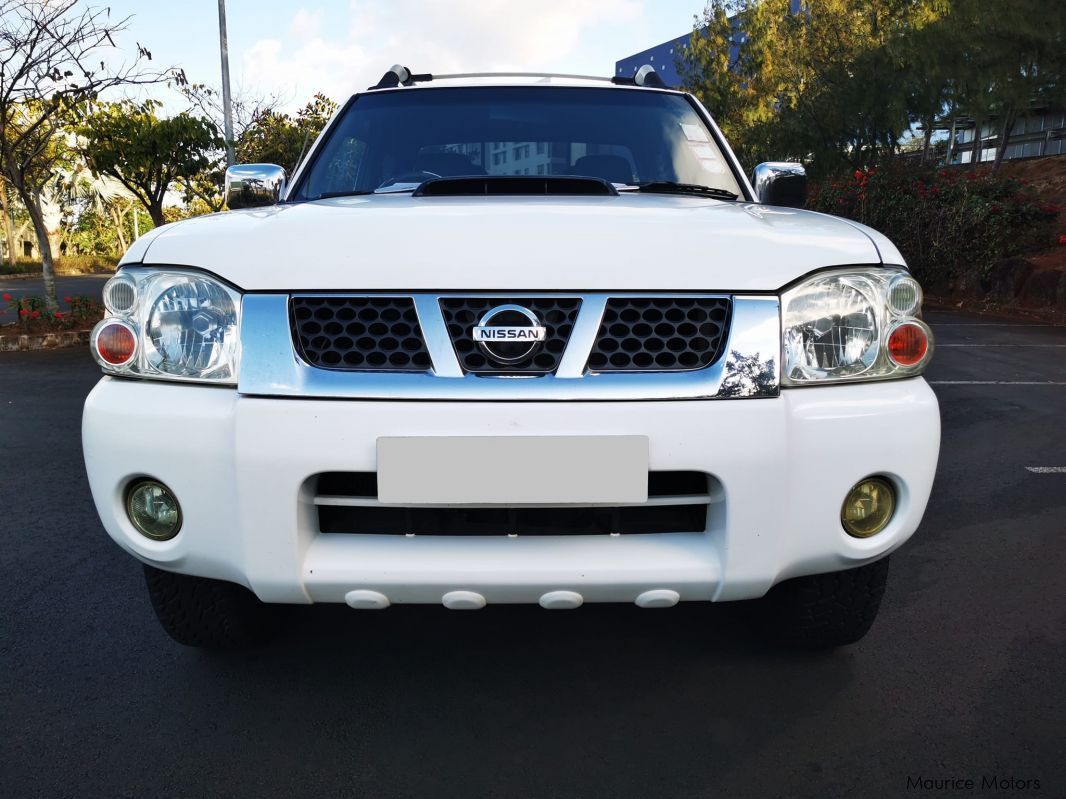 Nissan NP300 D22 in Mauritius