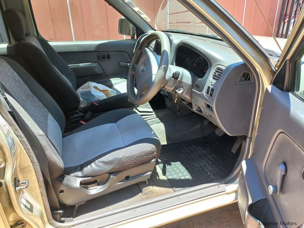 Nissan NP300 Hardbody in Mauritius