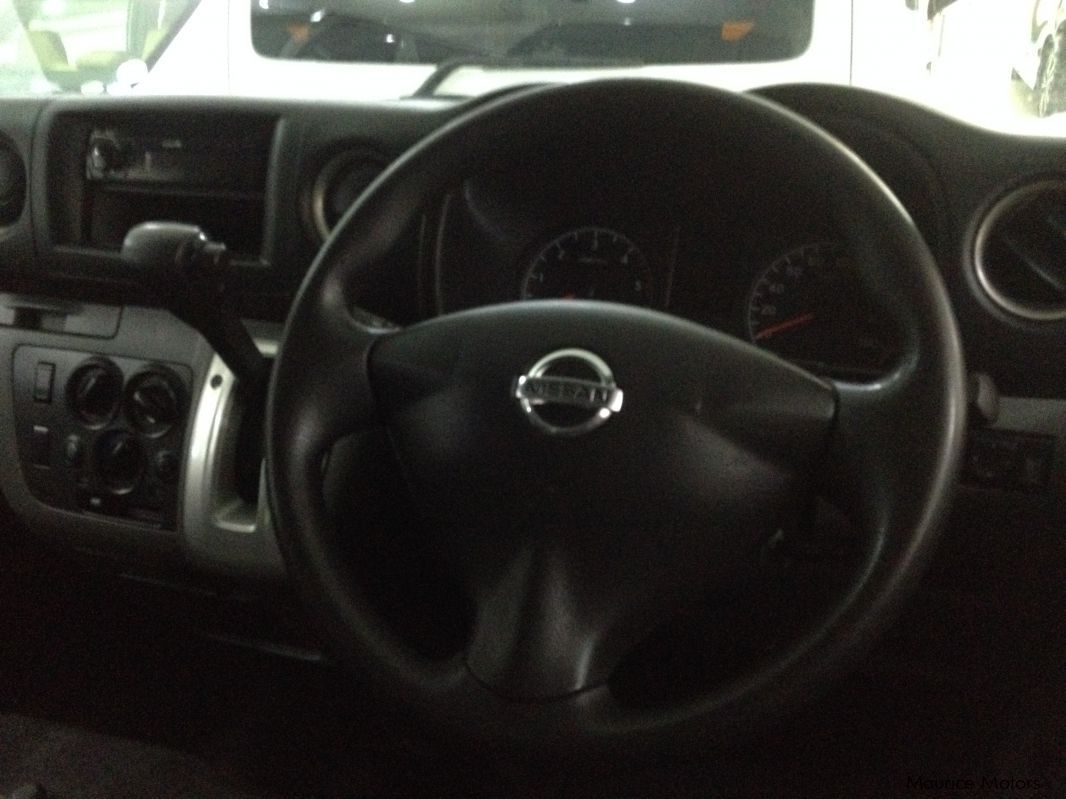 Nissan NV350 - SILVER - AUTOMATIC TRANSMISSION in Mauritius