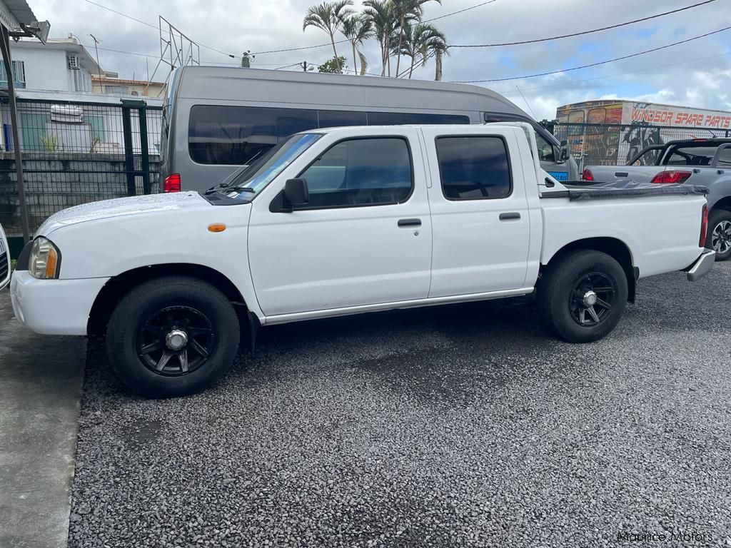 Nissan np300 in Mauritius