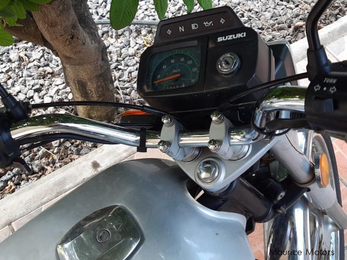 Suzuki AX100 in Mauritius