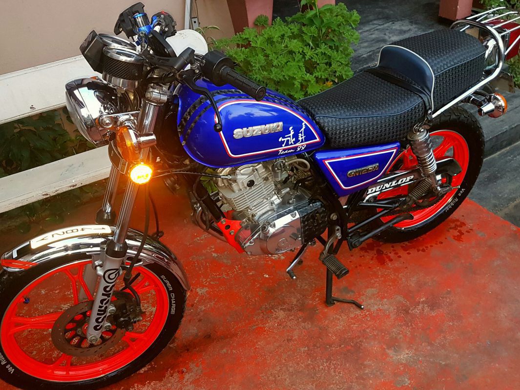 Suzuki GN125 in Mauritius