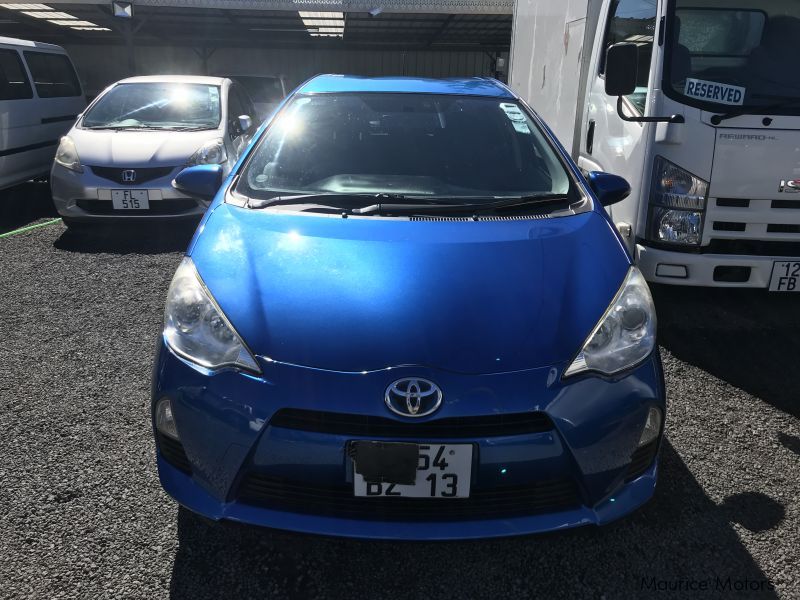 Toyota AQUA - BLUE - HYBRID in Mauritius
