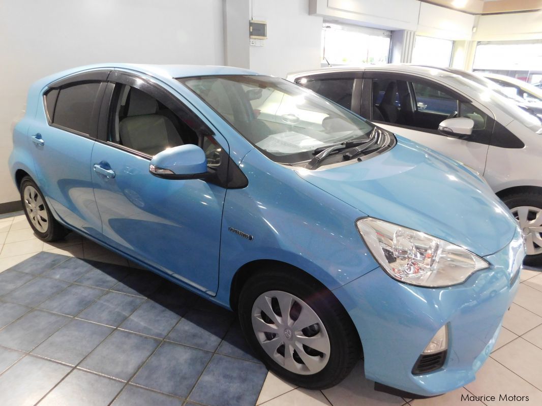Toyota AQUA - BLUE in Mauritius